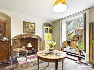 Drawing Room- click for photo gallery